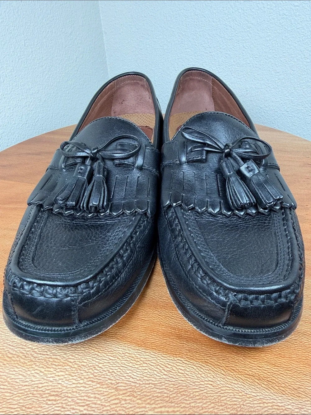 Johnston Murphy Loafers Black Leather Tassel Kiltie Apron Round Toe Shoes 9.5M